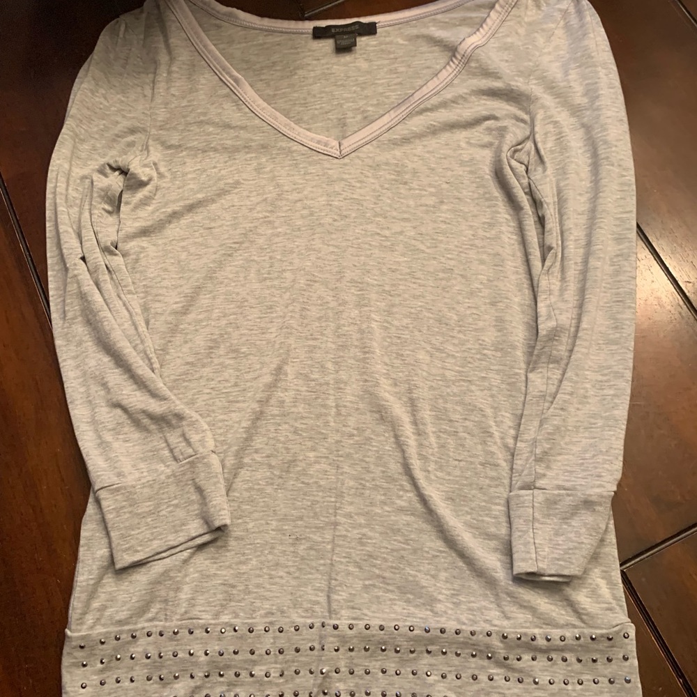 Express light weight 3 1/2 sleeve sweater